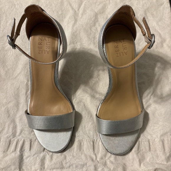 Naturalizer Silver “Kinsley” Sandals - Picture 1 of 4